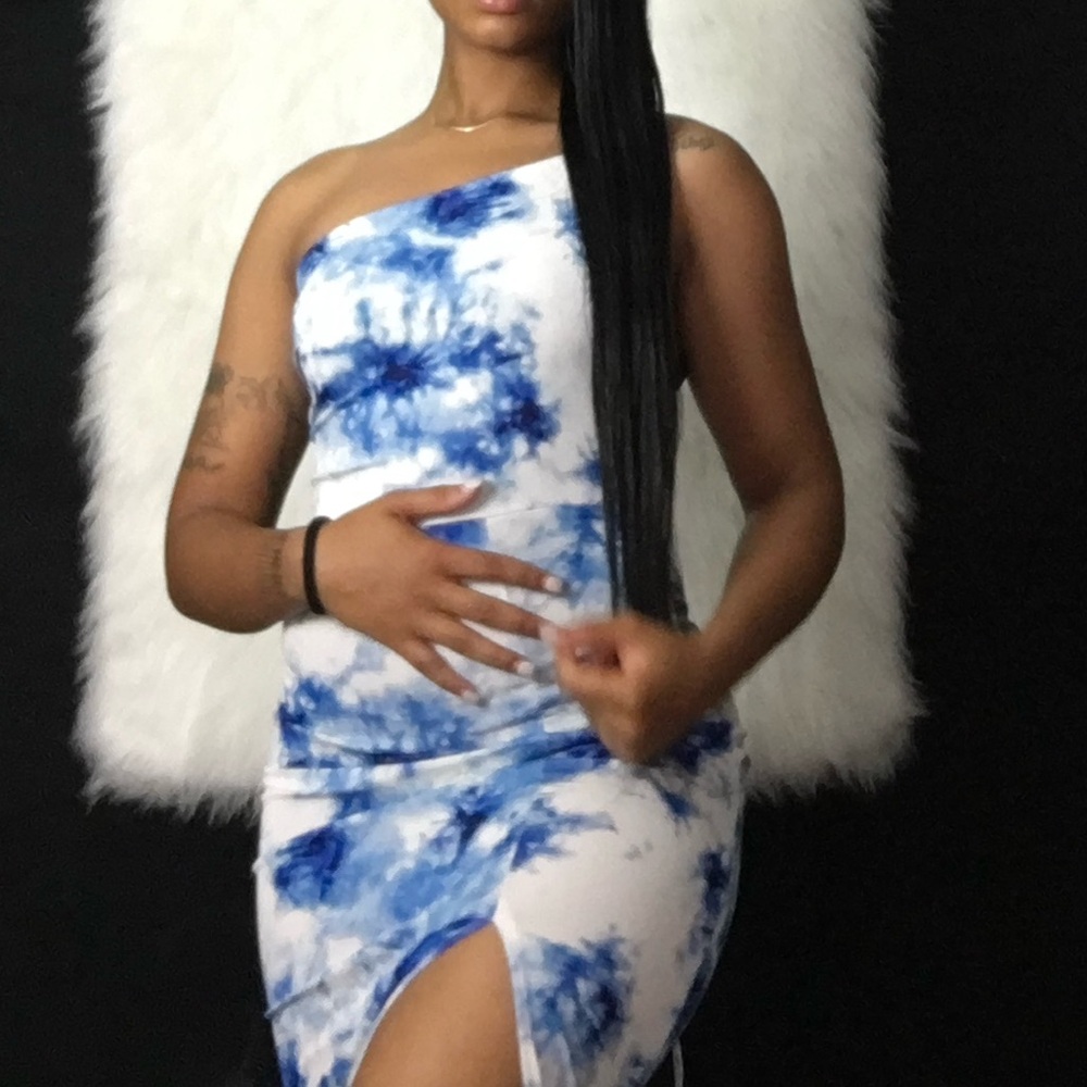 Blue and White Tie-Dye One-Shoulder Dress